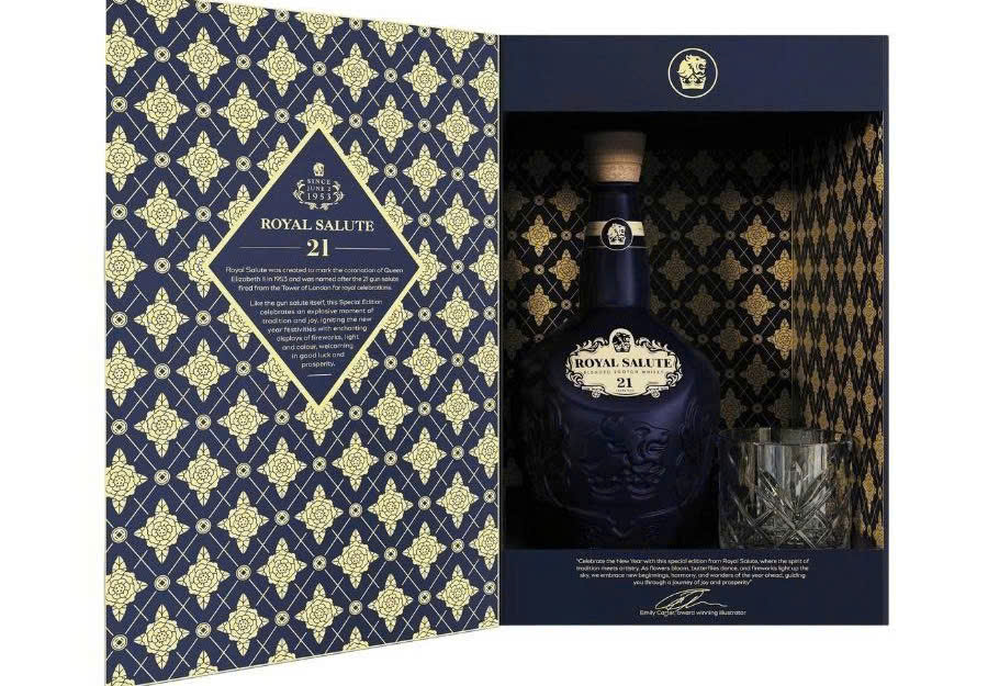 Mo-hop-ruou-chivas-21-Hop-Qua-2026-700