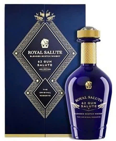 Mua-ban-Royal-Salute-62-Gun-Salute-Chivas-62