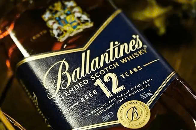 Nhan-chai-Ballantines-12-nam-tuoi