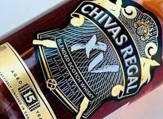 Nhan-hieu-Chivas-15-mau-moi
