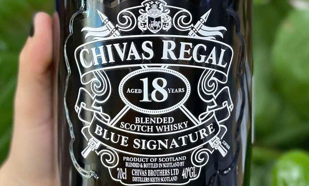 Nhan-hieu-Chivas-18-Blue-Signature-700-ml