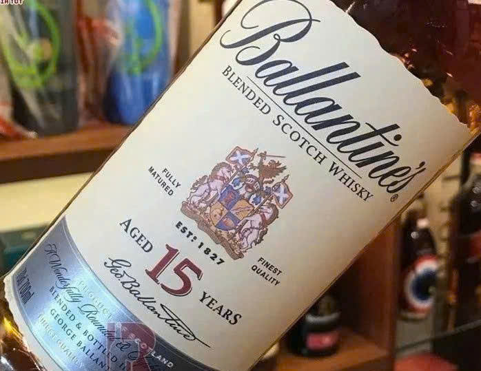 Nhan-hieu-ballantines-15