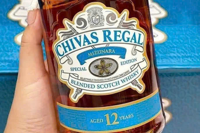 Nhan-hieu-chivas-12-Mizunara-nhat