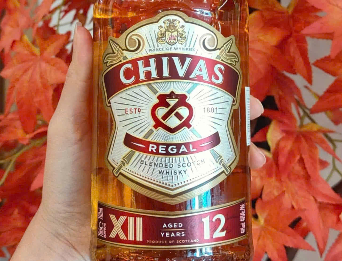 Nhan-hieu-chivas-12-mau-moi
