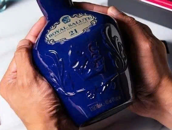 Nhan-hieu-chivas-royal-salute-21