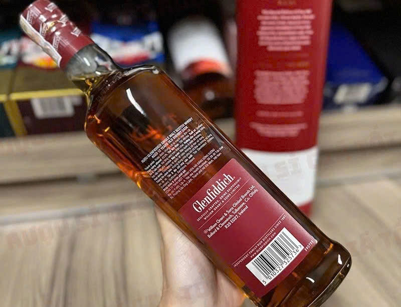 Nhan-sau-Chai-glenfiddich-12-sherry-Cask
