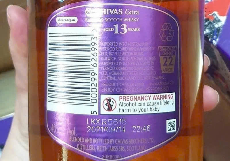 Nhan-sau-chai-Chivas-Extra-13-Bourbon-Cask