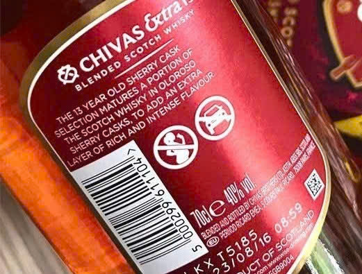Nhan-sau-chai-Chivas-Extra-13-trong-Hop-Qua-2027