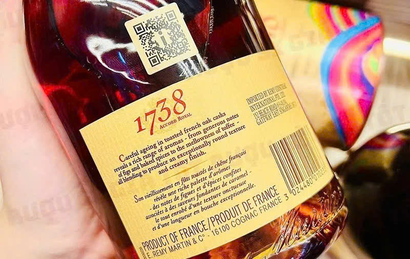 Nhan-sau-chai-remy-martin-1738-700-ml
