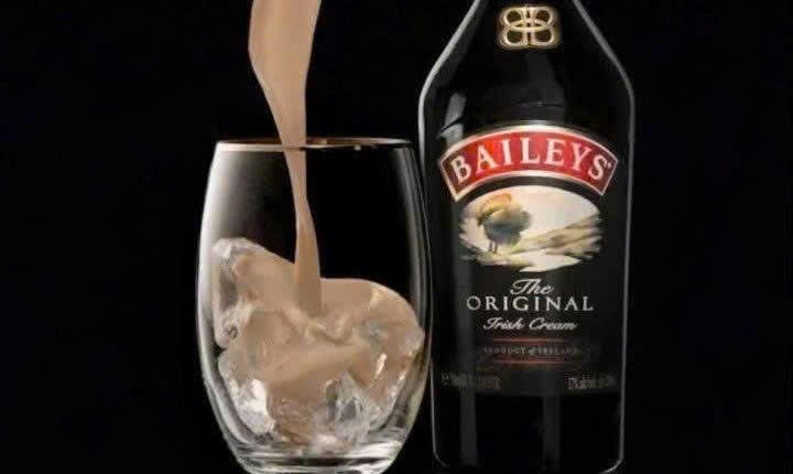 Quang-cao-Ruou-Baileys-750