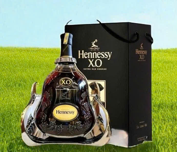 Quang-cao-hennessy-xo-3-lit