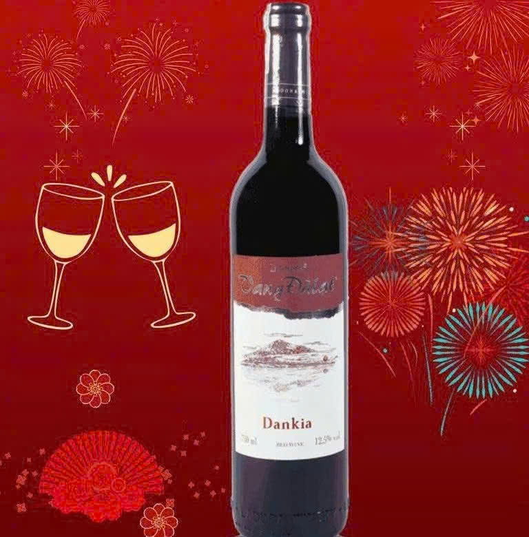 Quang-cao-vang-Dankia-Đo-750ml