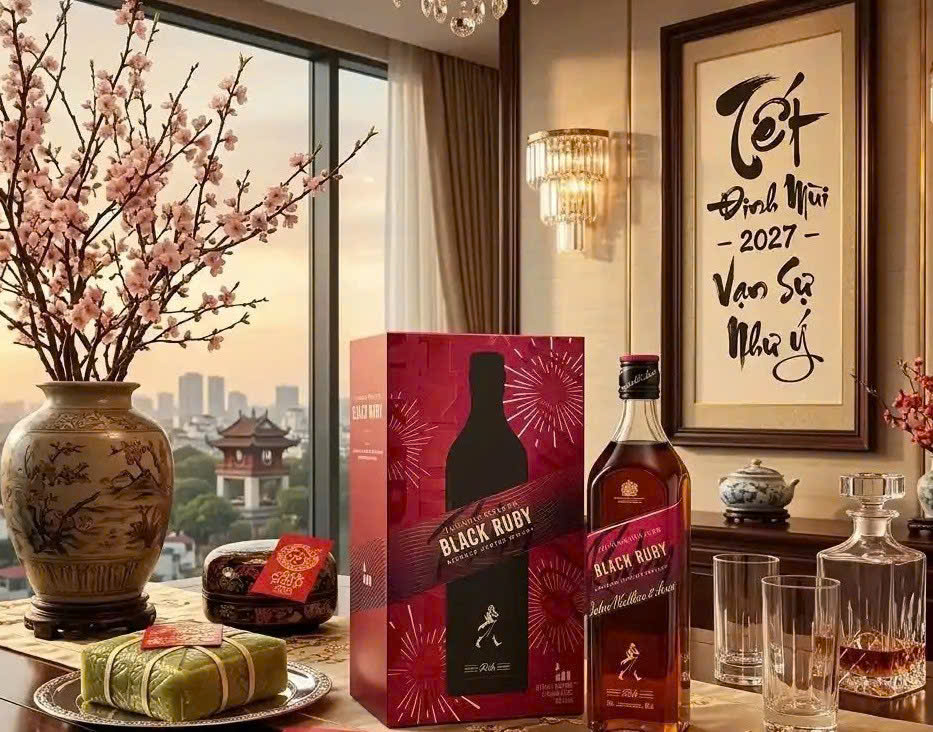Ruou-Johnnie-Walker-Black-Rubi-qua-tet-2027