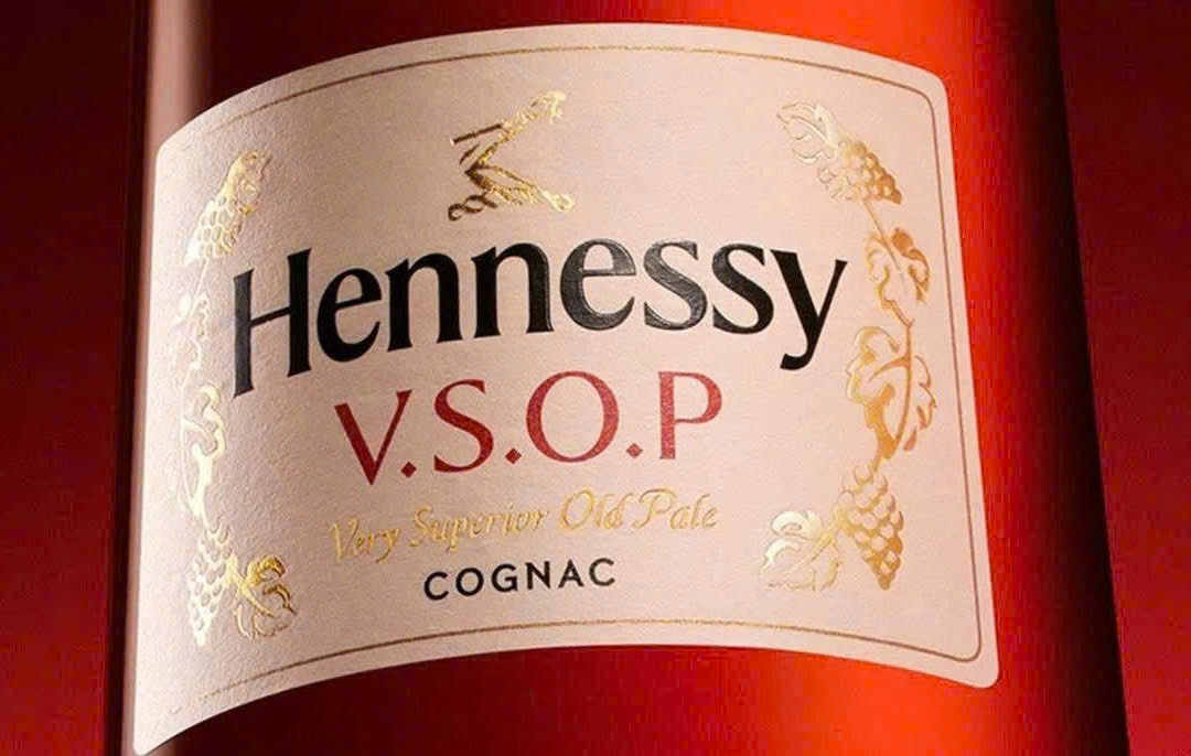 Thuong-hieu-hennessy-vsop-700ml-moi-2