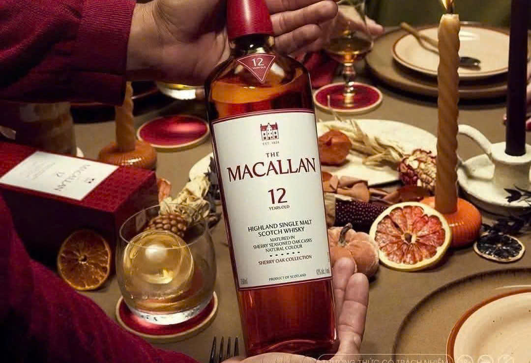 Thuong-thuc-Macallan-12-Sherry-cask-2025-dung-cach-nhat