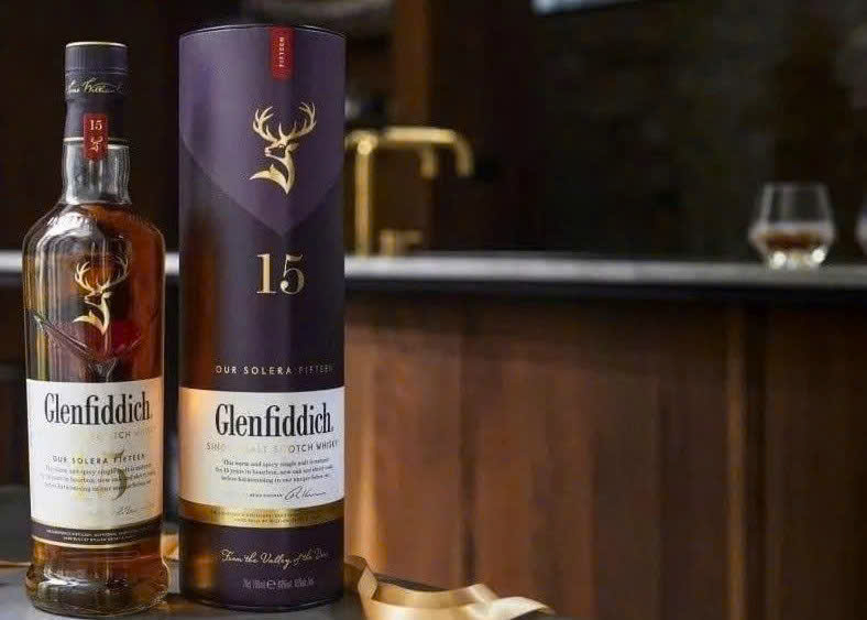 Trung-bay-Glenfiddich-15-Y-O