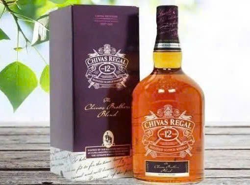 Trung-bay-chivas-12-Brother-Blend-700-ml