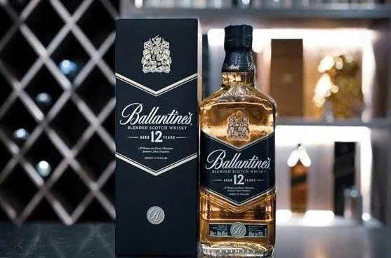 ban-ballantines-12-nam-gia-re