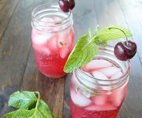 bols-cherry-brandy-Cocktail