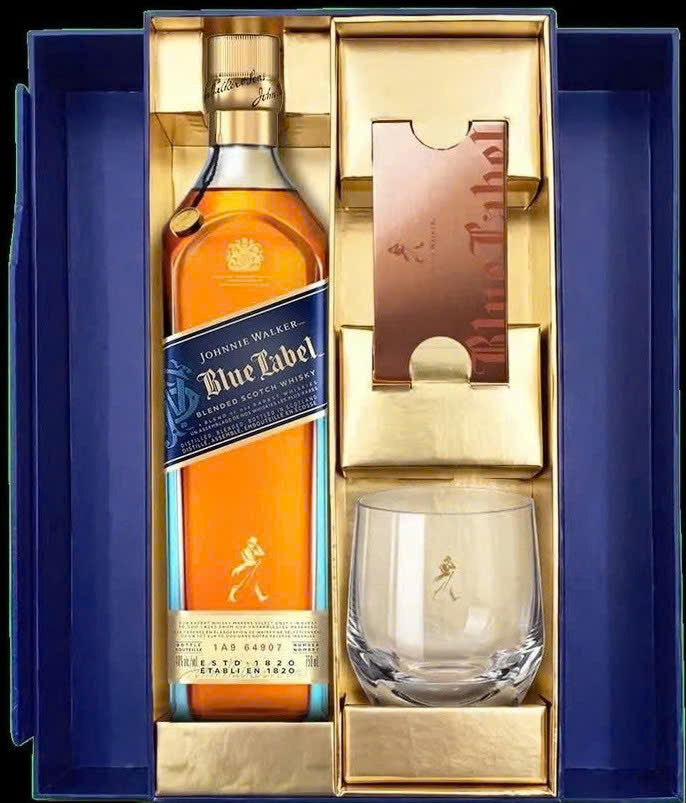 johnnie-Walker-blue-label-2027-khi-mo-hop