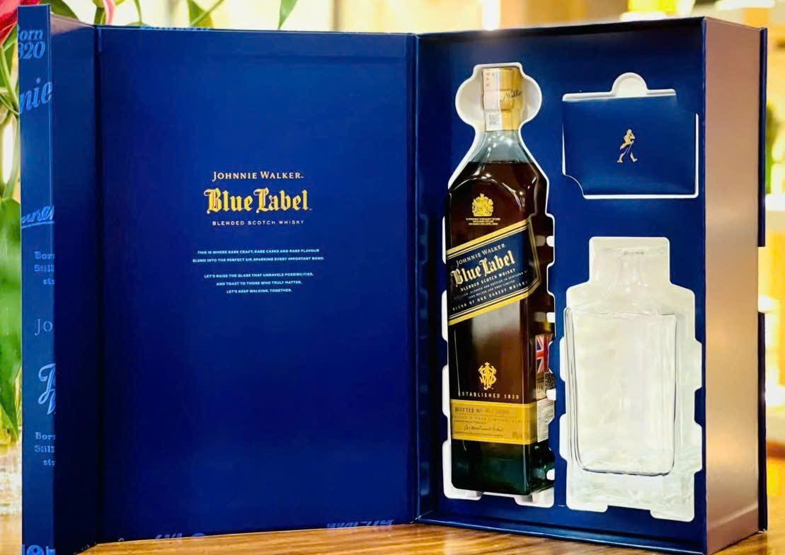 johnnie-walker-blue-label-hop-qua-tet-2026-750ml