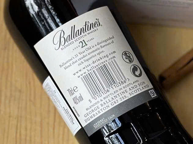 nhan-sau-ruou-ballantines-21-YO