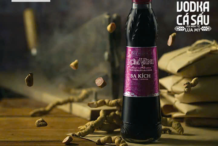 quang-cao-ruou-ba-kich-rom-vang-500-ml