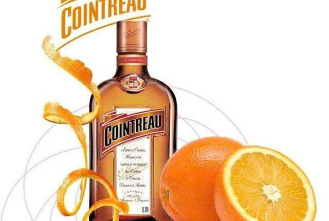 ruou-Cointreau-700-ml-gia-re