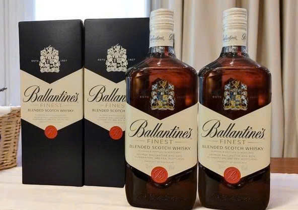 ruou-ballantines-finest-1-lit-gia-bao-nhieu-tien